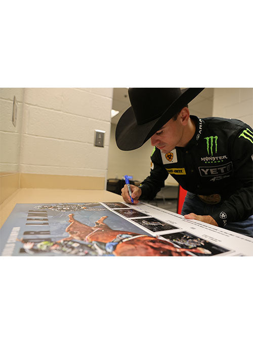 Limited Edition Leme 2021 World Finals Autographed Collectible - Leme Autographing the Collectible